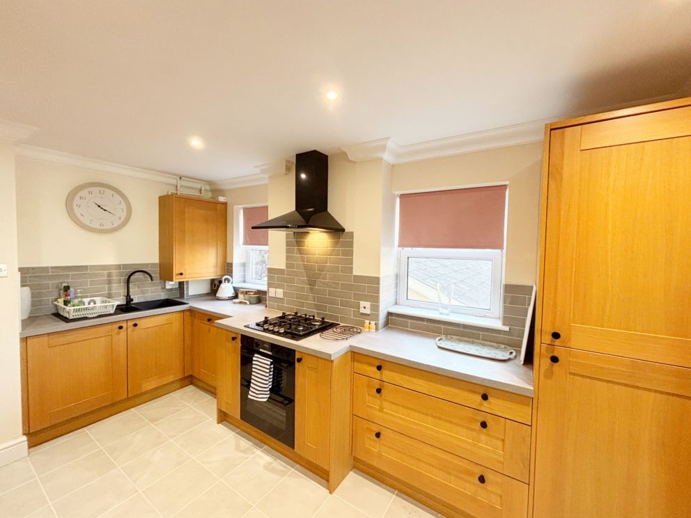 2, The Riviera, Torquay. Kitchen