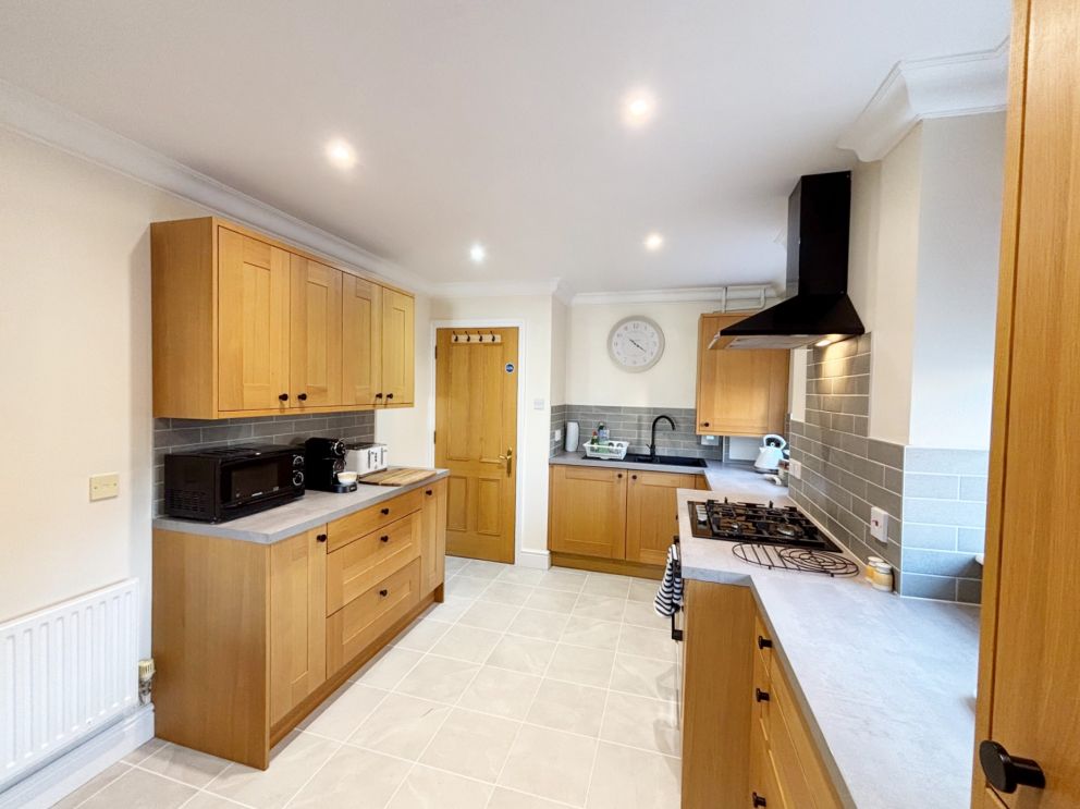 2, The Riviera, Torquay. Spacious family kitchen.