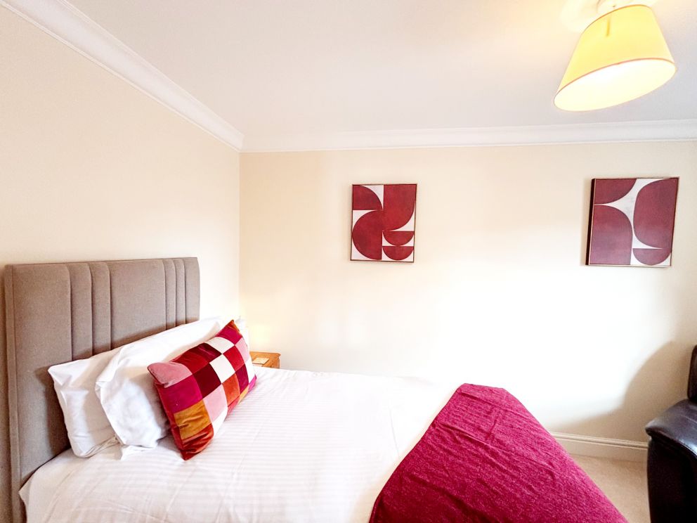 2, The Riviera Torquay. First floor single bedroom.