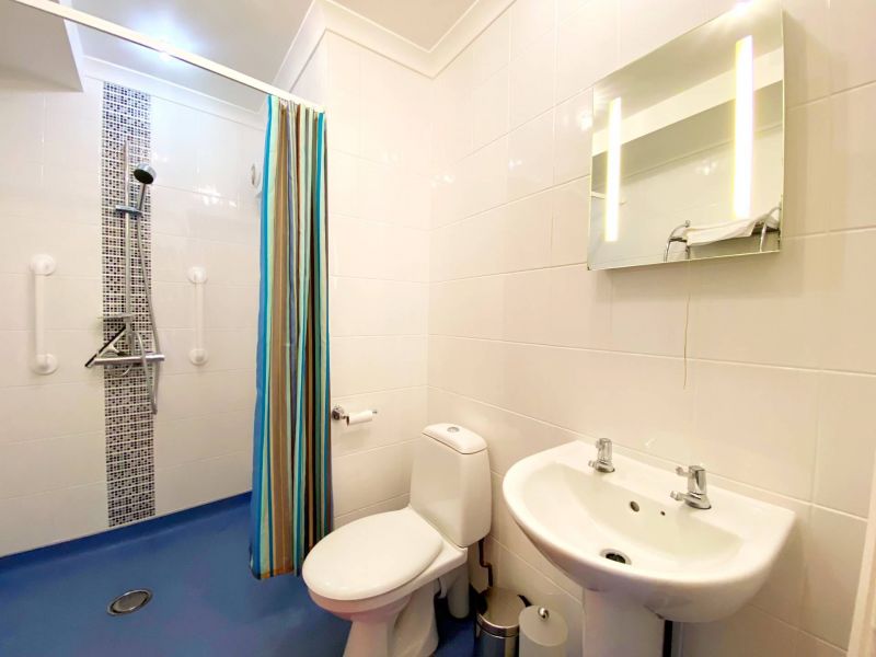 Lower Stable - Bathroom