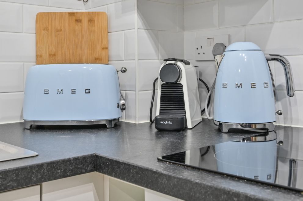 Well equipped Kithen - Apartment 2 - The Muntham Luxury Holiday Apartments in Torquay