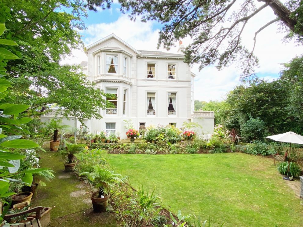 The Muntham Luxury Holiday Apartments in Torquay - Rose Garden at the side of the property.