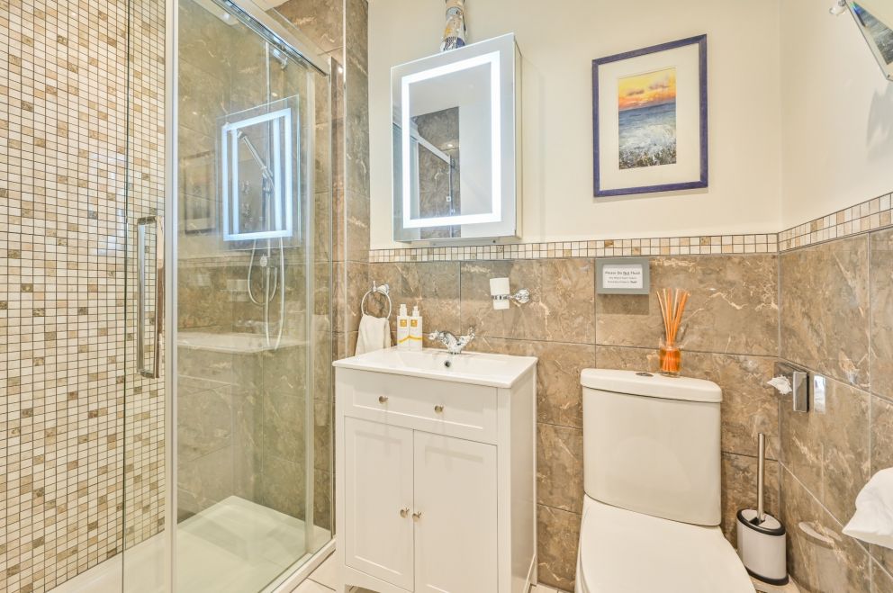 Apartment 4 - Bathroom - The Muntham Luxury self catering holiday apartments in Torquay on The English Riviera.