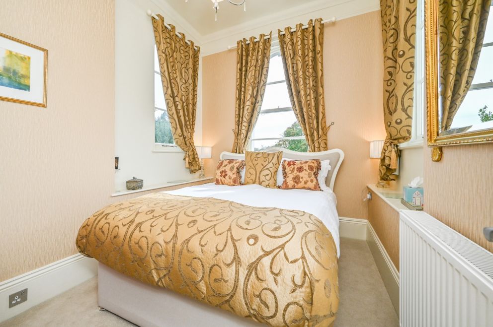 Apartment 4 - Bedroom - The Muntham Luxury Holiday Apartments in Torquay.