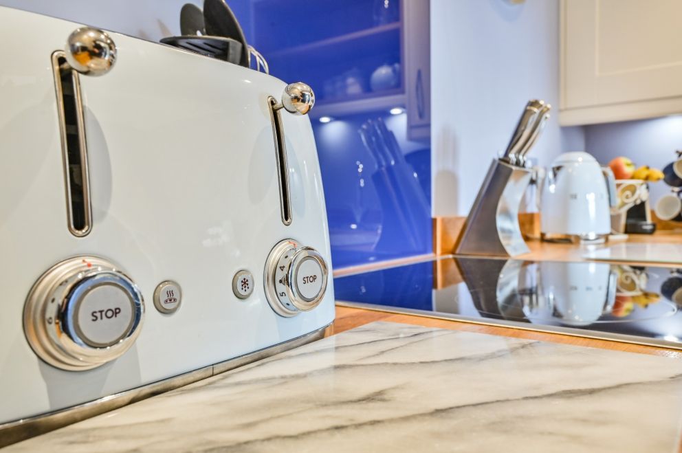 Apartment 4 - Quality kitchen appliances - The Muntham Luxury Holiday Apartment rental in Torquay on The English Riviera.