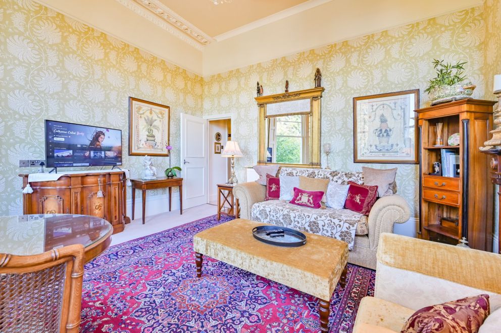 Apartment 3, The Muntham Luxury Holiday Apartments in Torquay. One bedroom apartment on the ground floro with views over the gardens at the rear of the property.