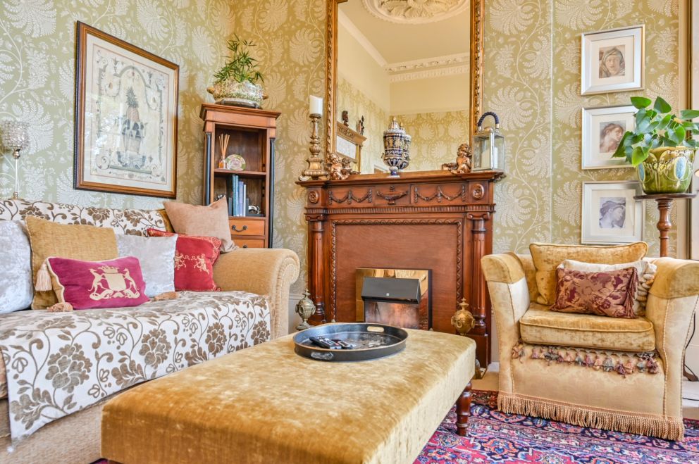 Apartment 3, The Muntham Luxury Holiday Apartments in Torquay. Ground Floor one bedroom apartment.