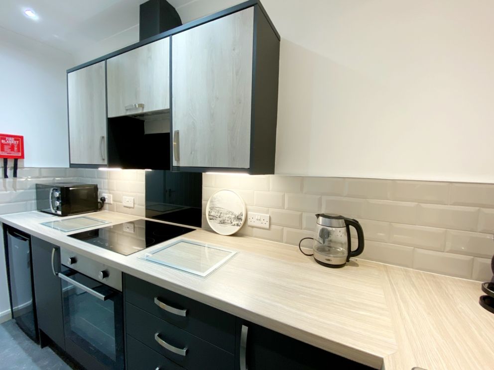 Ockendon House Self Catering Holiday Apartment in Torquay - Kitchen