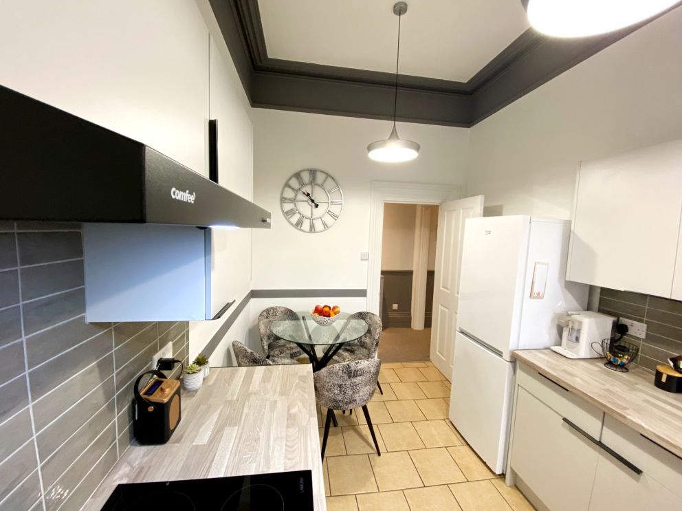 Modern and well equipped kitchen - Apartment B, Redcliffe Apartments, Torquay