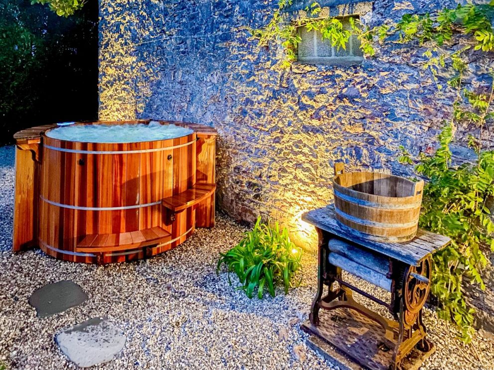 St Anne's Manor Luxury Self Catering - Hot Tub