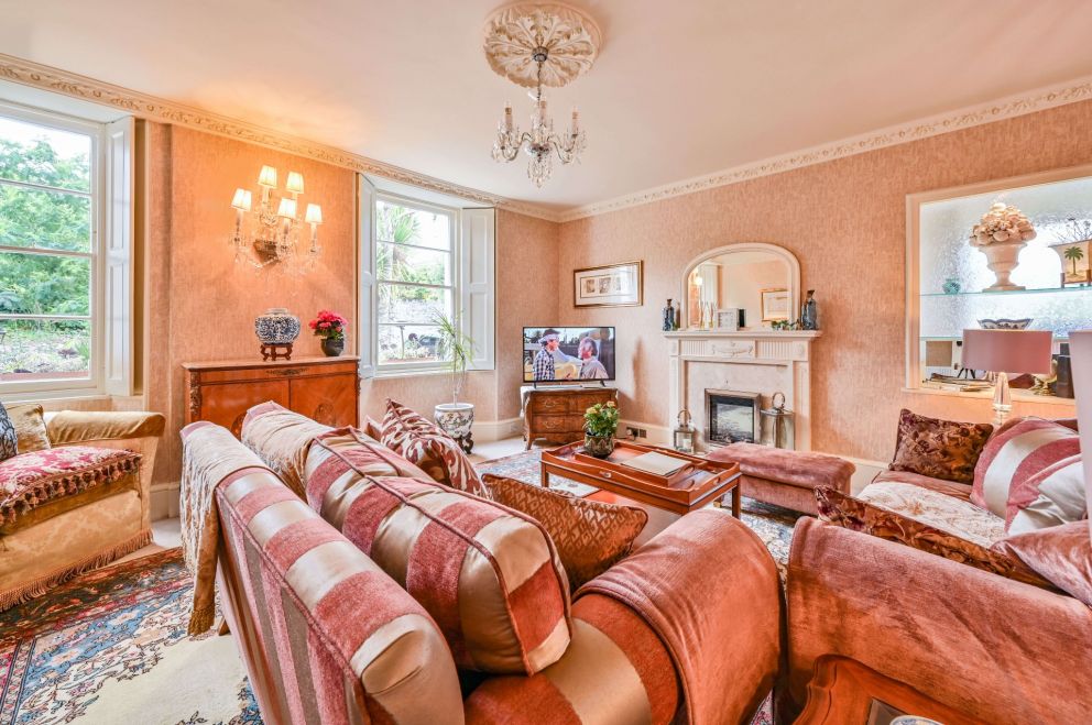 Living Room - The Muntham Town House in Torquay