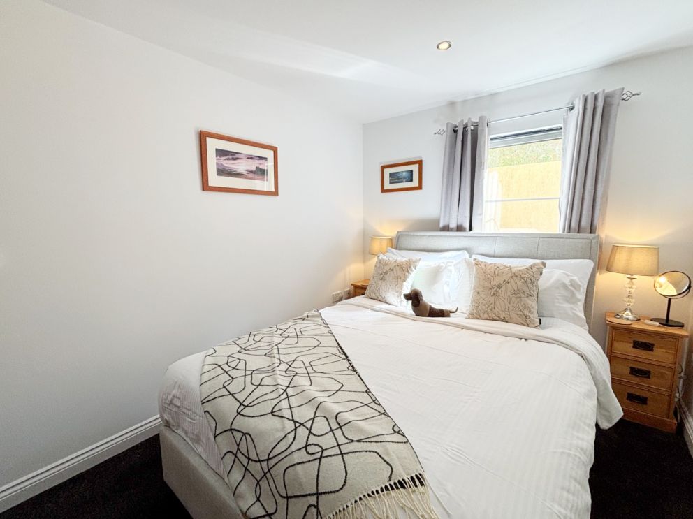 Main bed at 6 Water Meadows, Torquay. King sized bed.