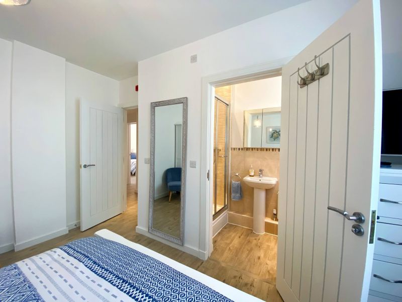 Ellington Court - Main Bedroom and ensuite