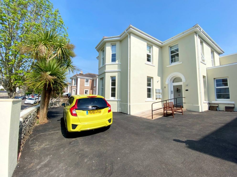 Falstone Apartment - Parking Space