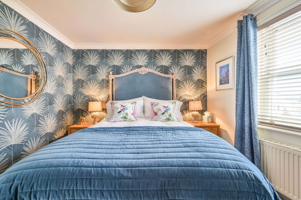 The Lisburne Place Town House, Torquay - luxury double bed in 2nd bedroom