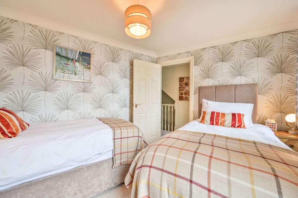 The Lisburne Place Town House - 3rd bedroom with two single beds